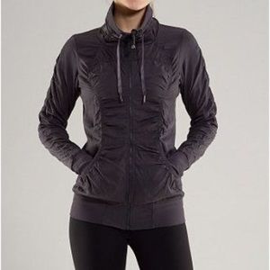 LULULEMON reversible Cool Down jacket